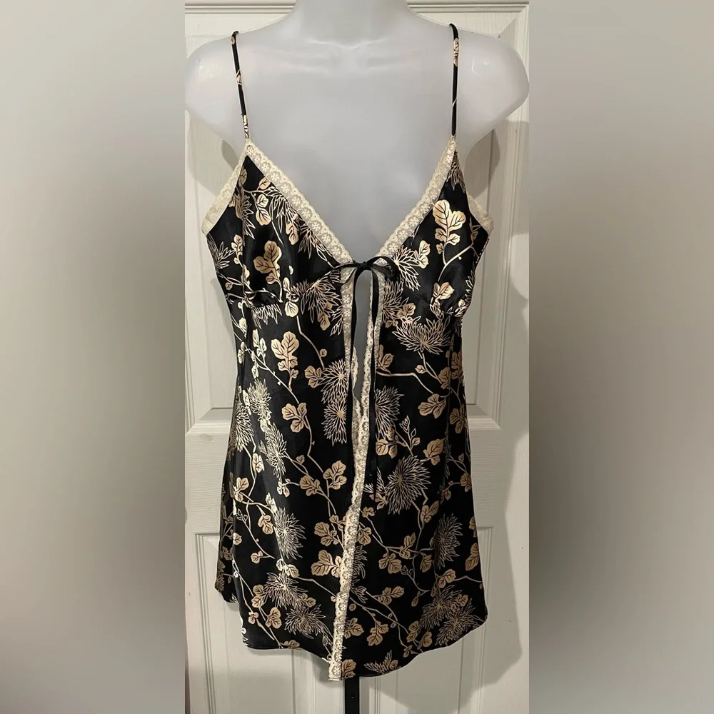 Victoria's Secret Black and Gold with Cream Lace Nightgown négligée - Picture 3 of 7